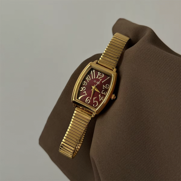 IEKE 09 | Vintage Burgundy 16 Luxury Watches